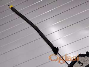 Audi a3 v8 sajla brave do unutrašnje kvake leva 2012-2020 Originalni delovi  Moguca ugradnja delova  Alfa Romeo 147-156-166-159-GT-MiTo-Giulietta Fiat bravo 2 - croma -grande punto -multipla 2 -punto 3 -stilo-idea Freemont Panda 3 500L 500 Lancia ypsilon-delta-musa-lybra Volkswagen Golf 6  Audi a3 2012-2020  Ukoliko zelite da porucite Posaljite poruku preko sms poruke ili pozovite na telefon 0616115961