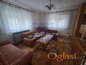 555572-Lepa kuca u Begecu