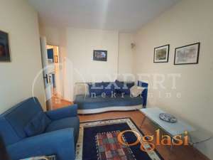 Izdaje se dvosoban stan preko puta Vojne Bolnice