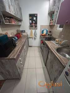 Prodajem stan u blizini socijalnog, 63 m2