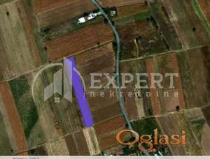 Plac  za  industrijsku  gradnju -  trenutno  poljoprivredno  zemljište, put  Novo  Selo - Lalinac, 3.600 m2