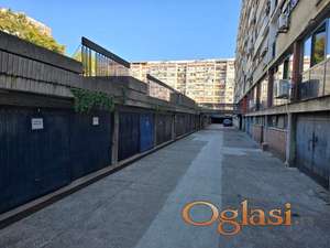 Novi Sad - Bulevar oslobođenja - garaža pri zgradi - uknjiženo - odmah dostupno - 27.000 eura