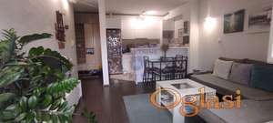 Namešten dvosoban stan na Bulevaru Evrope!