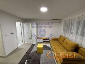 Odlična garsonjera na Bulevaru Evrope