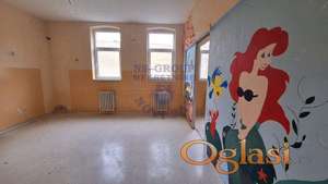 Fenomenalna lokacija, lokal pogodan za razne delatnosti ! -261m2