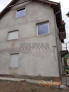 Odlična porodična kuća, 256m2 sa pomoćnim objektima 100m2, plac  2987m2, Malošište