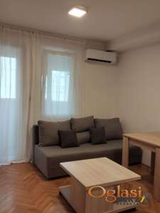 ODLIČNA PET FRIENDLY GARSONJERA NADOMAK BULEVARU photo 1