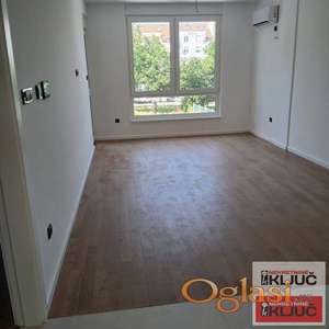 KOD SOMBORSKOG BULEVARA, 50m2, Dvosoban Nov, Useljiv