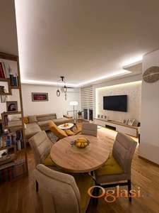 Luksuzan dvosoban stan Detelinara novogradnja