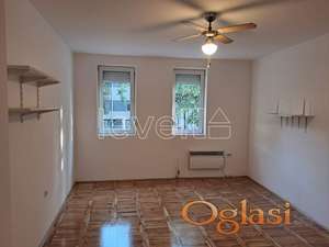 PETROVARADIN - PETROVARADIN - 31.00 m2