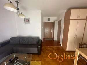 NAMESTENA GARSONJERA NA BULEVARU EVROPE - ZONED