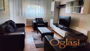 Izdaje se dvosoban stan - 50m2- odlična lokacija, centar