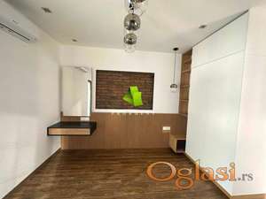 Luksuzna garsonjera u centru ID#8090