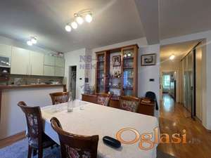 Četvorosoban stan na Sajmu