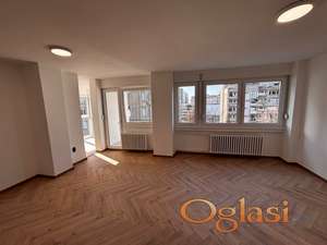 Prelep trosoban stan na Bulevaru Oslobođenja ! Braće Jovandić