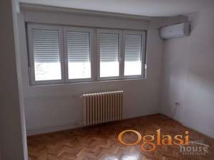 STAN - NOVI SAD - BULEVAR - 31m2 - 108000 evra