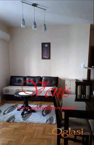 BULEVAR ul. Novosadskog Sajma 40 m2 - 400 Evra ID#2824