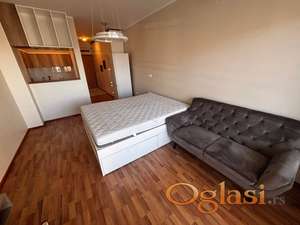 Stan u samom Centru Novog Sada ! Laze Kostića !