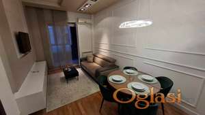 Dvosoban LUX namešten stan Bulevar Aleksandar zgrada