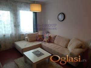 Trosoban stan- Cara Dušana