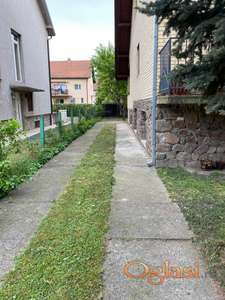 KUĆA 100m2 za izdavanje, Klisa