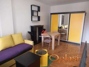 Garsonjera - 28m2 - Detelinara