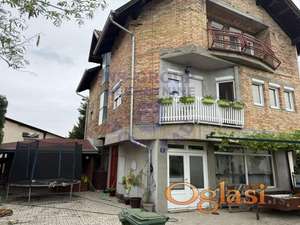 Na prodaju kuća površine 80m2 na Adicama.