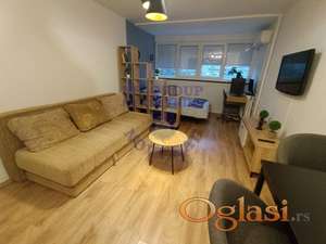 Odlicna garsonjera u sirem centru grada