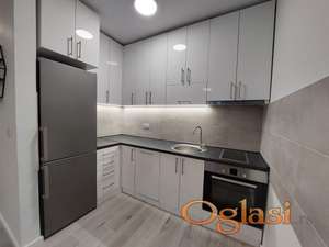 NOV, NAMESTEN JEDNOIPOSOBAN STAN, PODBARA