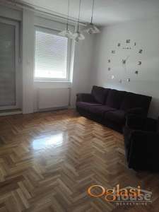 NOVI SAD - BULEVAR PATRIJARHA PAVLA - 46m2 - 300 evra