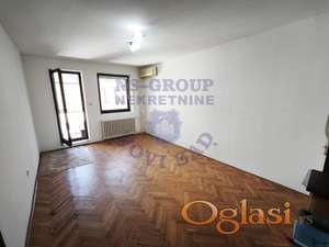 Dvosoban stan u centru grada! 578741