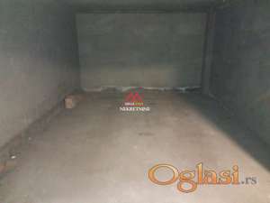 Garaža - 17m2 - Grbavica