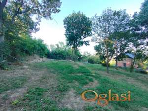 Gradjevinski plac 1900m Fruška gora Popovica - Artiljevo, u šumi