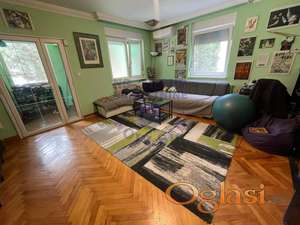 ~ Odlična spratna kuća u Sremskoj Kamenici ~