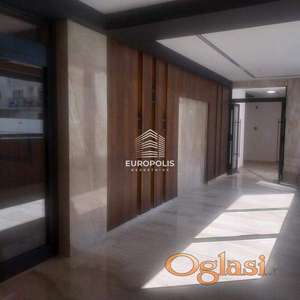 Četvorosoban stan u najlepšem delu Banovog Brda ID#8315