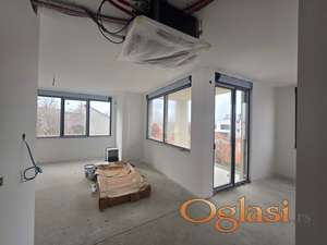 Penthouse sa krovnom terasom od 170m2