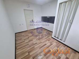 Kompletno renovirana garsonjera na Grbavici!