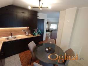 Na prodaju porodična kuća u Veterniku – dve stambene jedinice + pomoćni objekti 