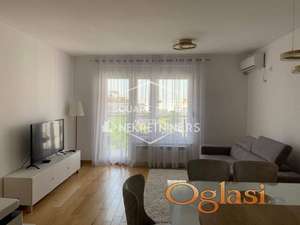 Zemunska kapije, 2.0 namešten, parking ID#4911