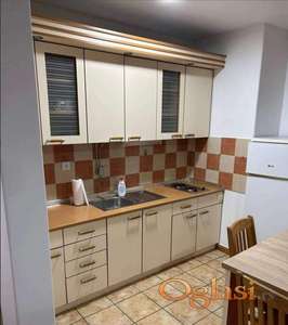 Jednoiposoban stan 40 m², Centar, Novi Sad, 1. sprat