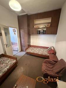 Zemun - Centar, u blizini keja ID#5484