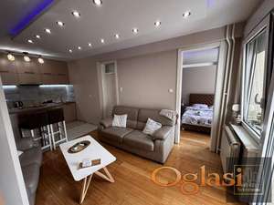 Moderan dvosoban stan ! Kisačka !