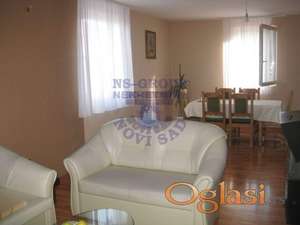 Kuca u Sremskoj Kamenici 310m2