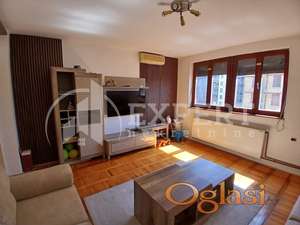 Odličan trosoban stan 75m2, kod Pravnog fakulteta