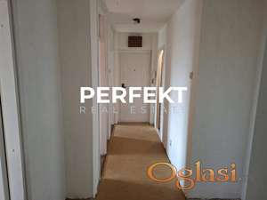 Strelište, dvosoban, 56m2, lift ,cg, 4.sprat za renoviranje
