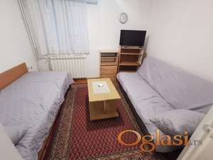 Izdajem namesten jednosoban stan - komforna garsonjera