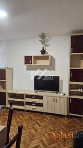 Izdaje 2,0 stan u kuci na Slanoj Bari ID#3626