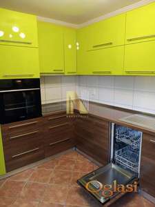 Subotica, Prozivka, trosoban, uknjižen stan