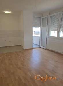 TELEP TROSOBAN PRAZAN STAN,PARKING MESTO