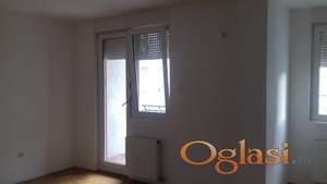 Veoma povoljno odličan stan na duže vreme